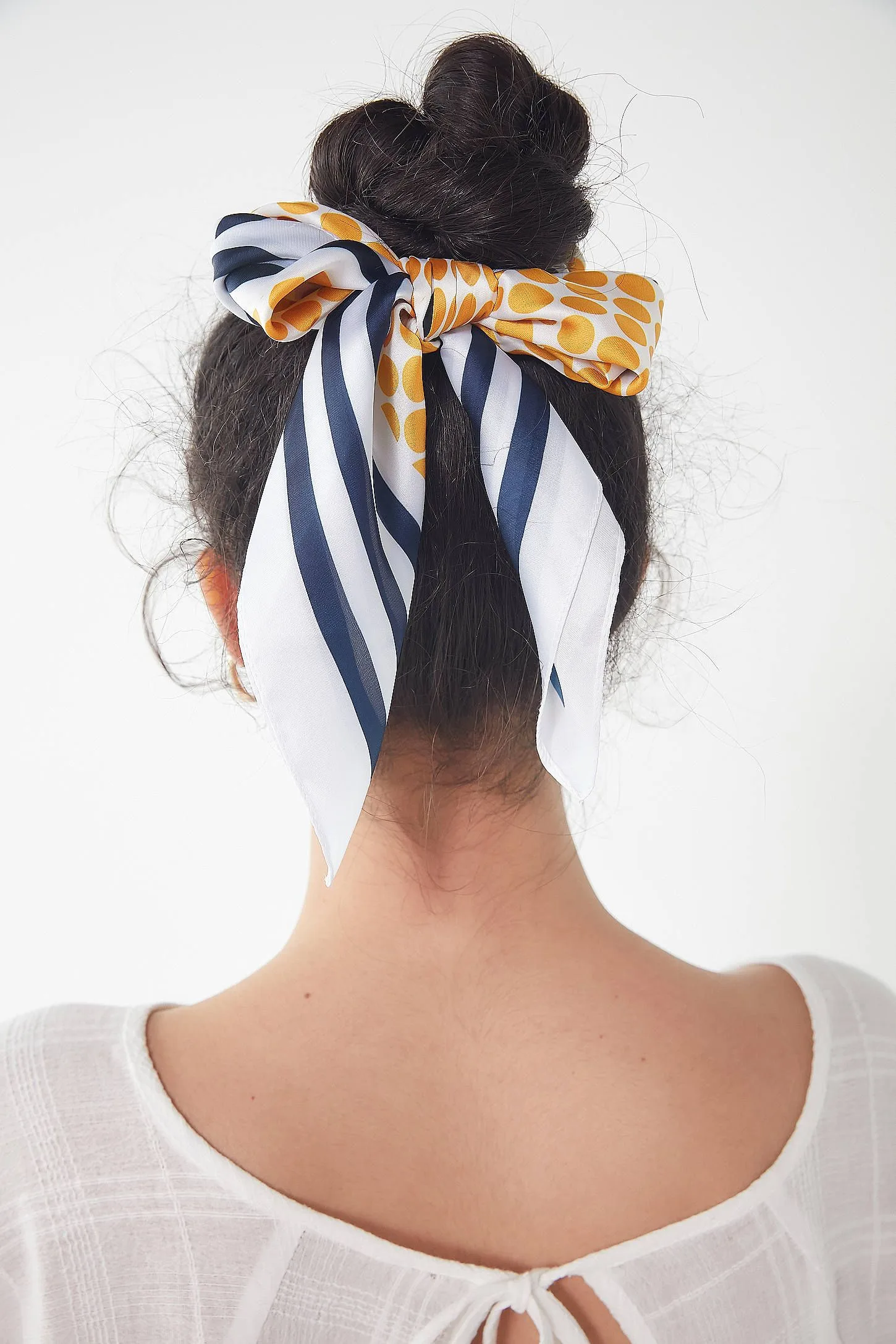 hair scrunchie hairstyles