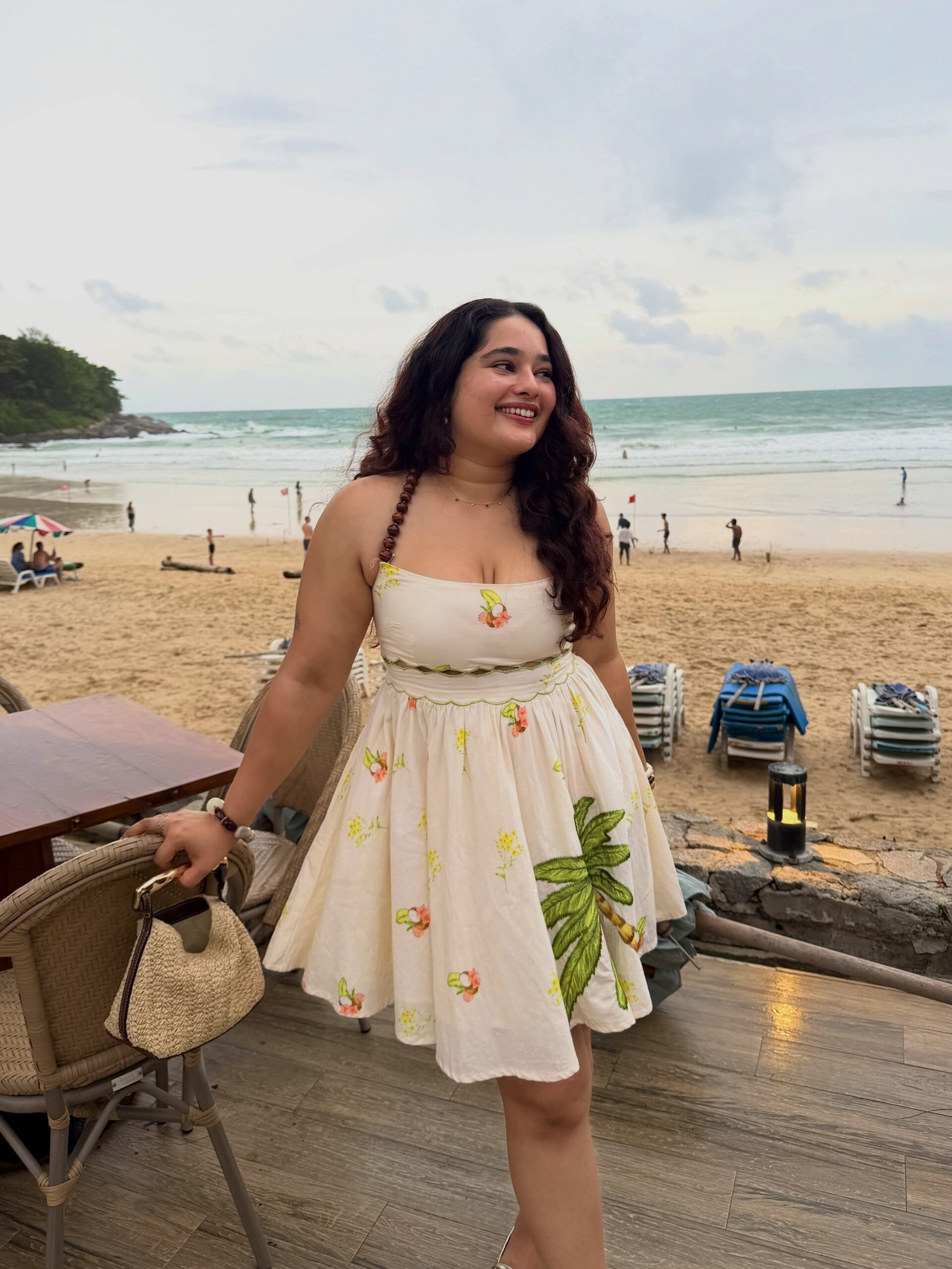 hourglass figure with a tummy