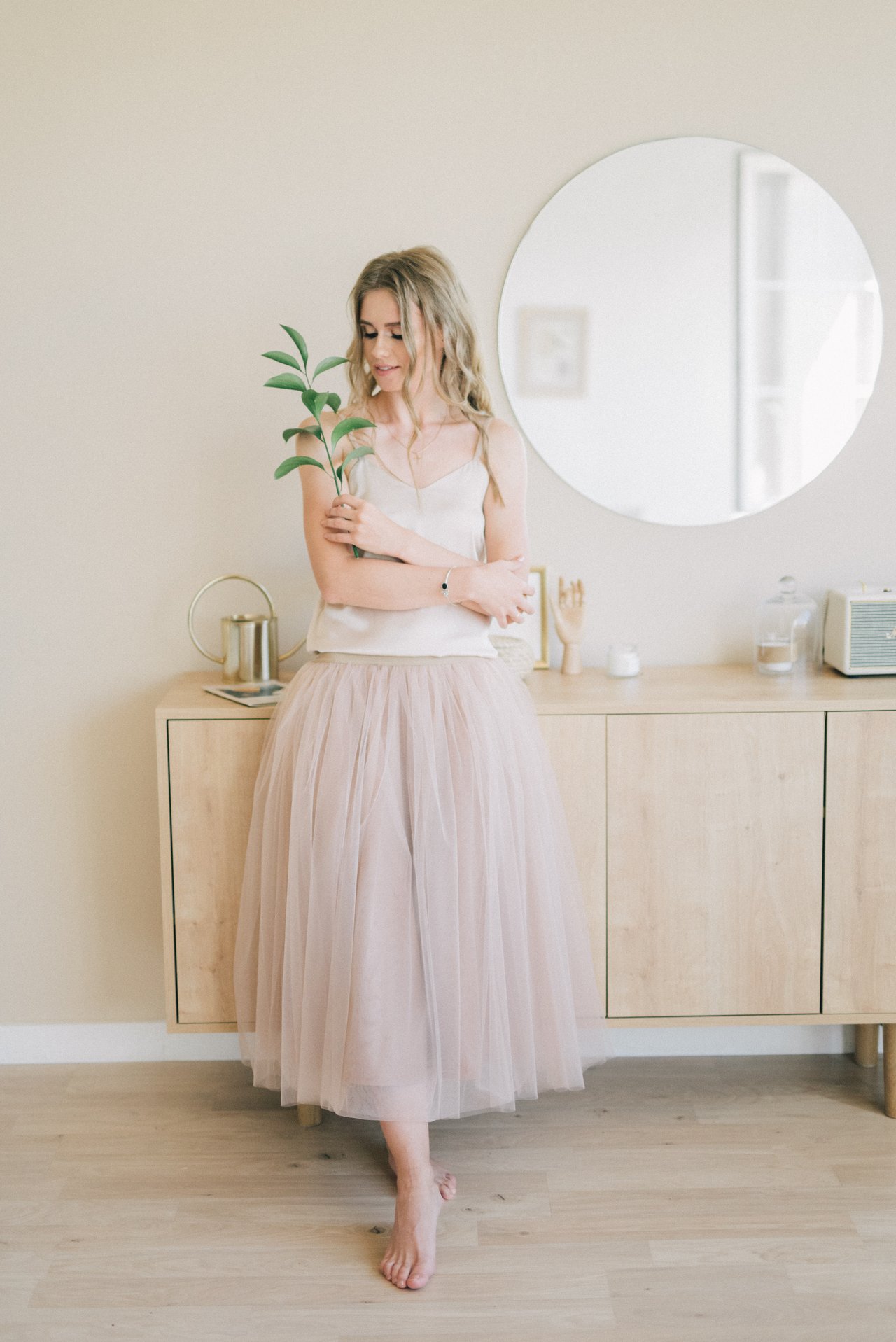 How to wear a tulle skirt without looking fat