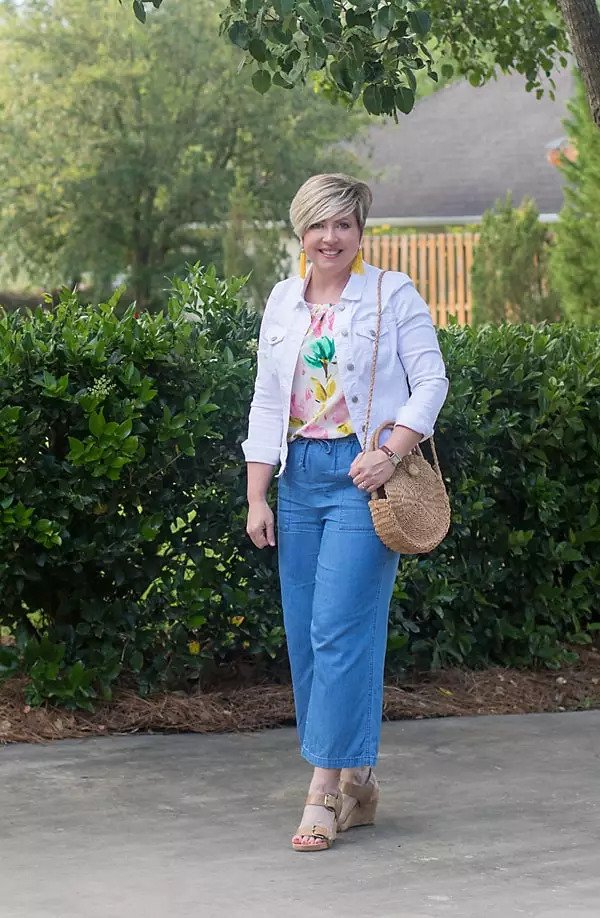 summer outfits for women over 40