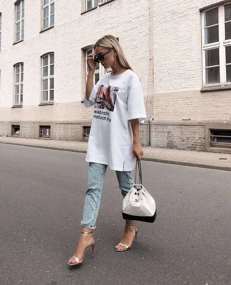 How to wear oversized shirts without looking fat