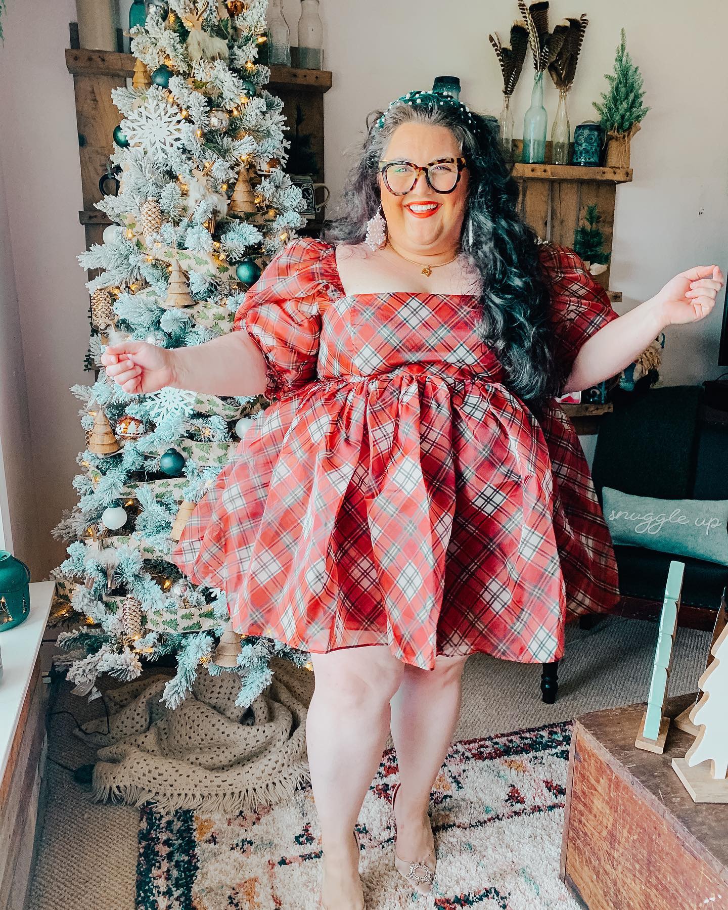 Plus size plaid Christmas dress with puff sleeves and red heels