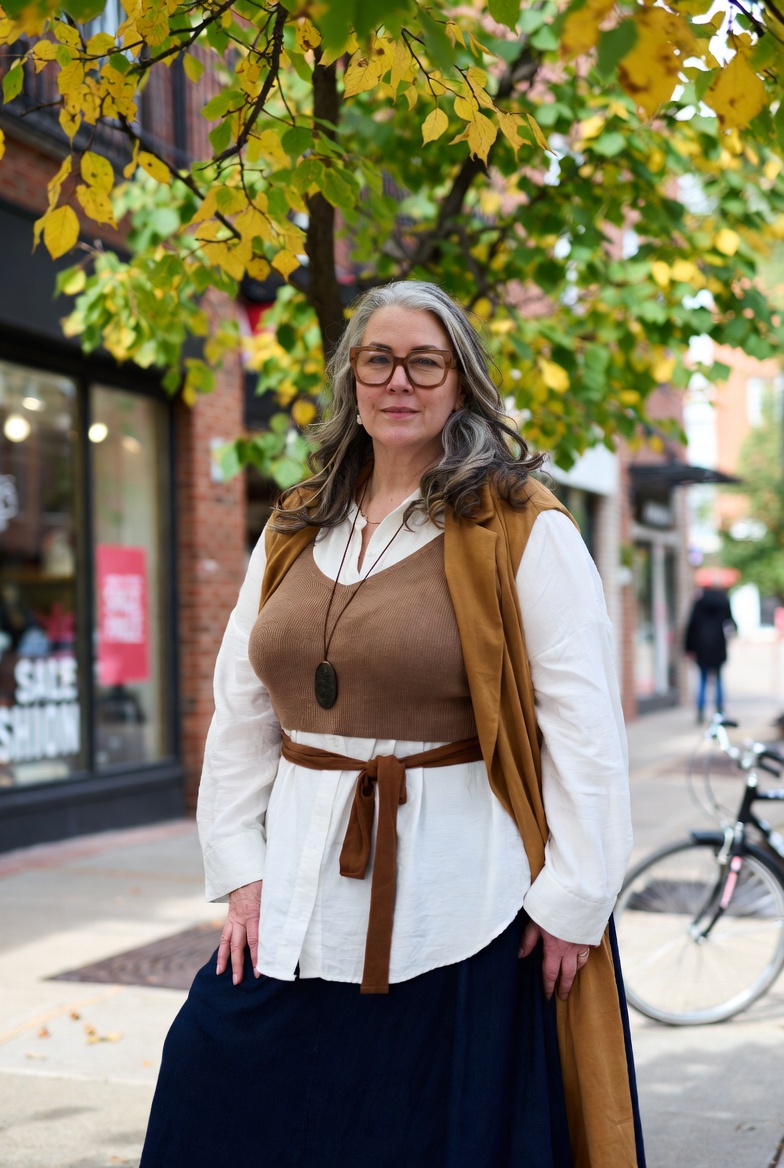 how to dress over 50 and overweight