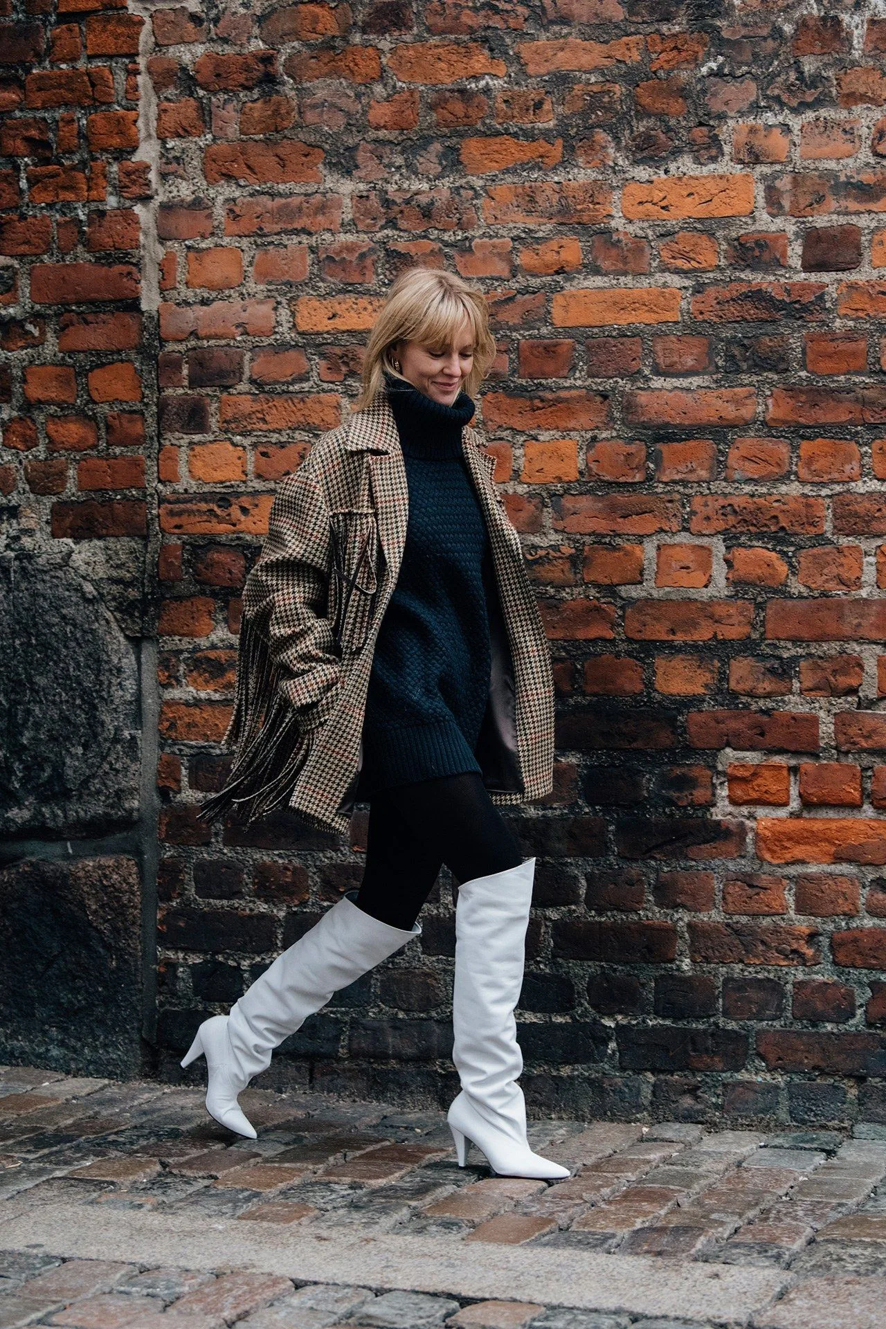 how to wear over-the-knee boots over 40