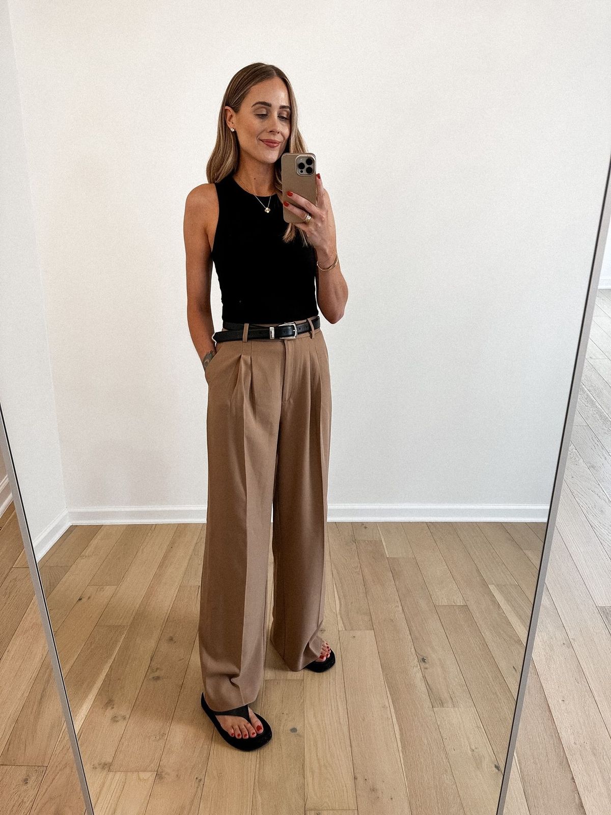 outfit formulas for minimal wardrobe