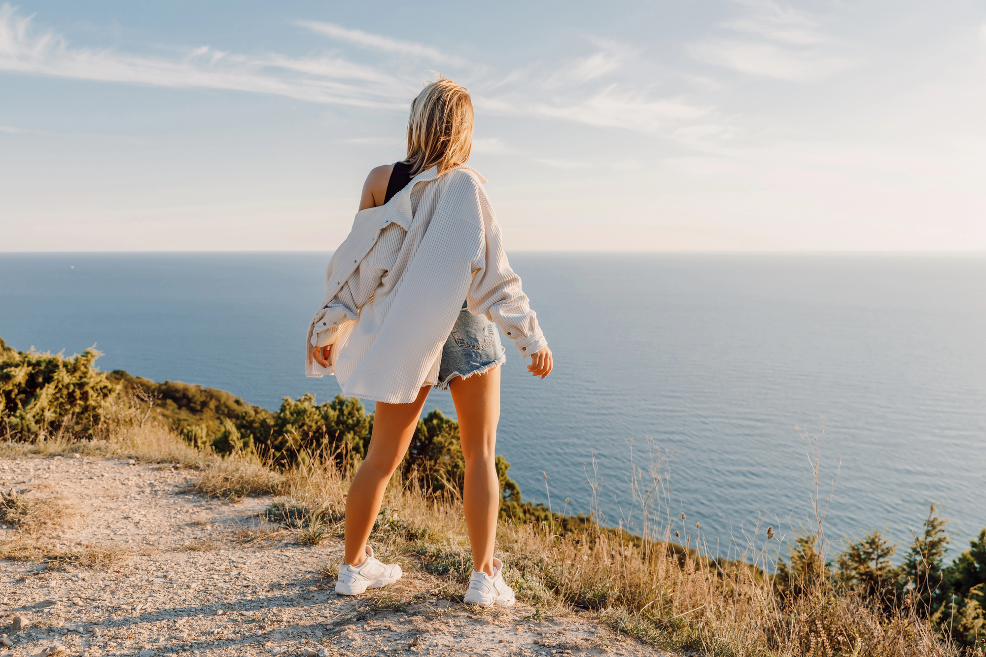 early spring beach outfits
