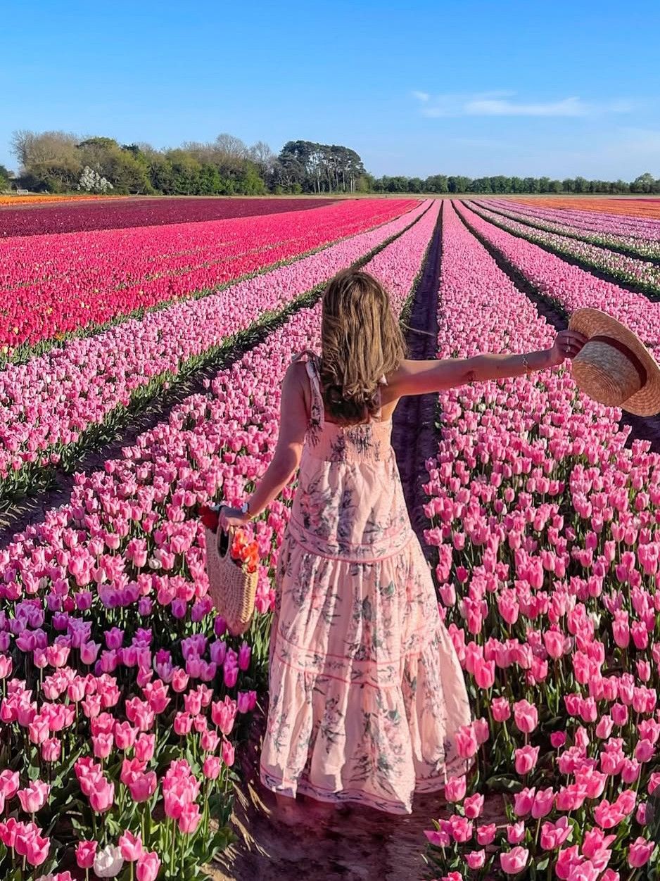 tulip picking outfit