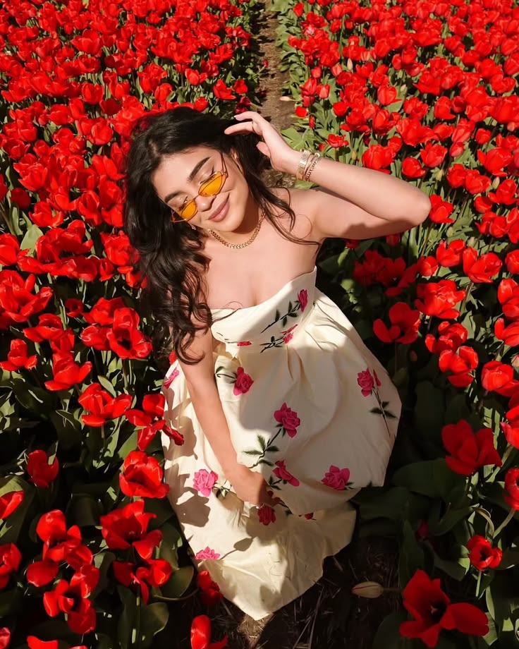 tulip picking outfit