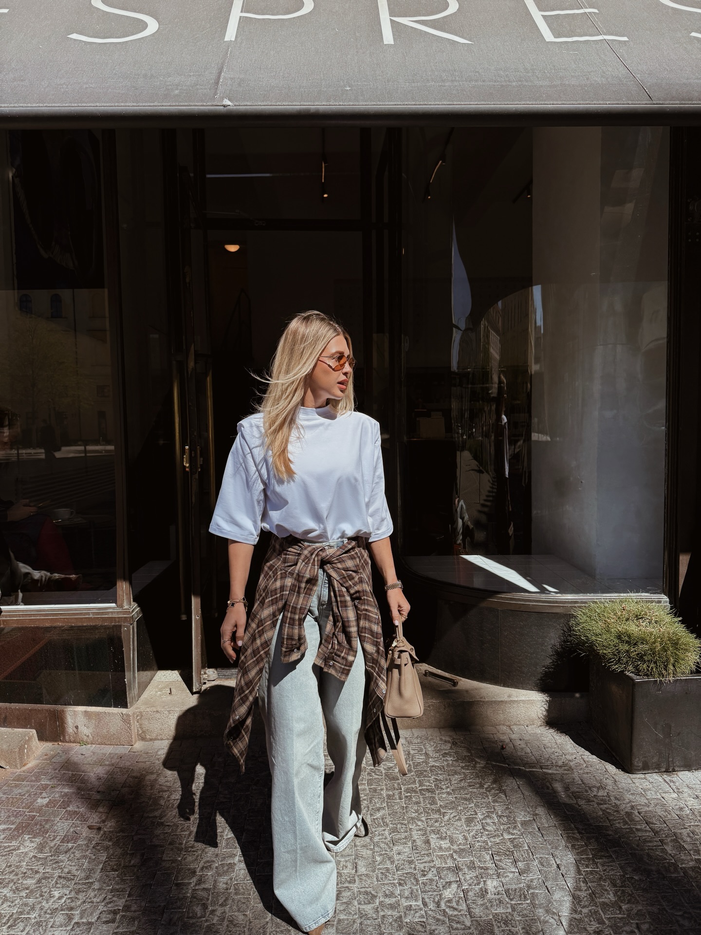 White Jeans Outfit Ideas