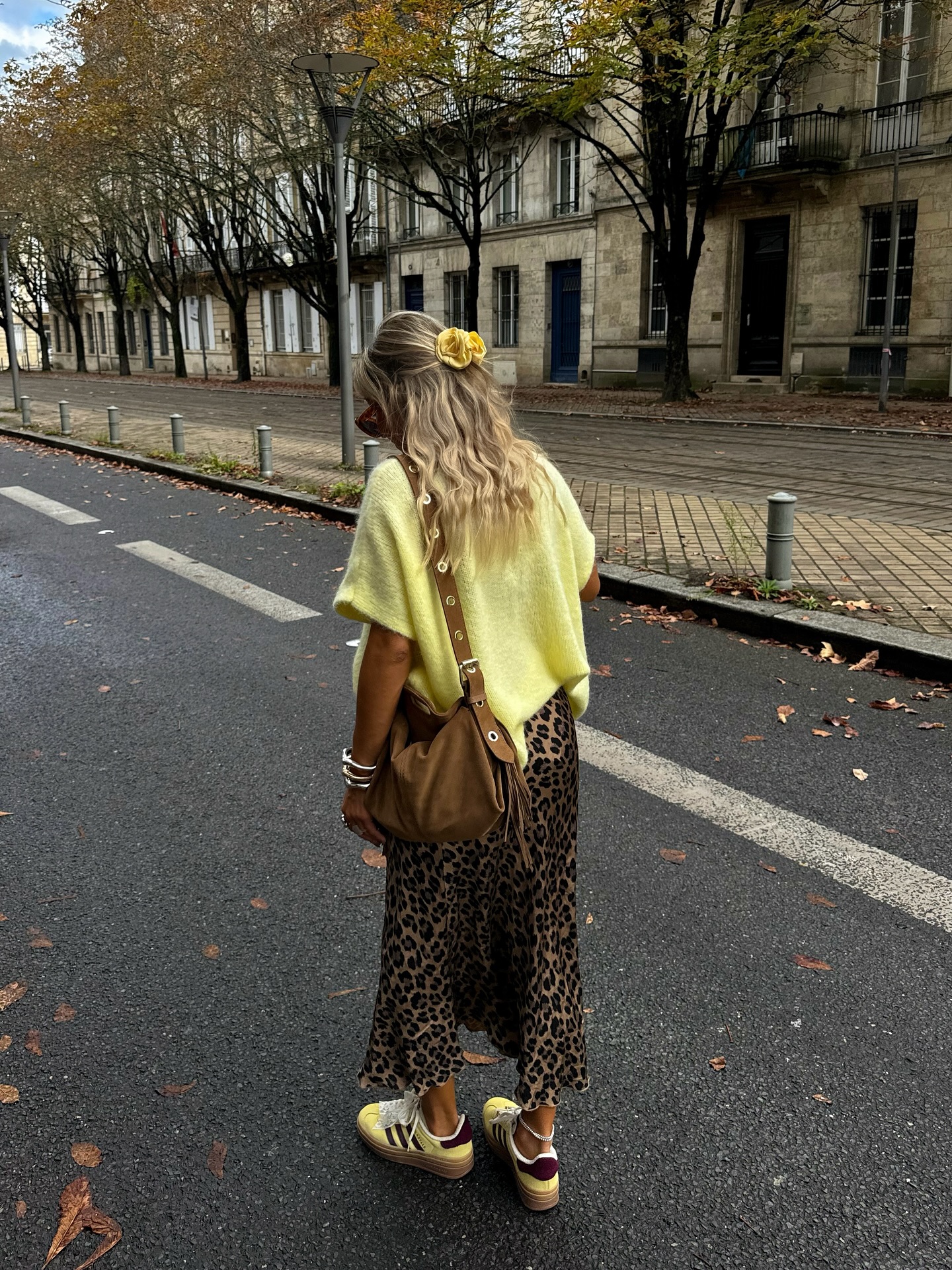 Early Fall Outfits for Warm Weather