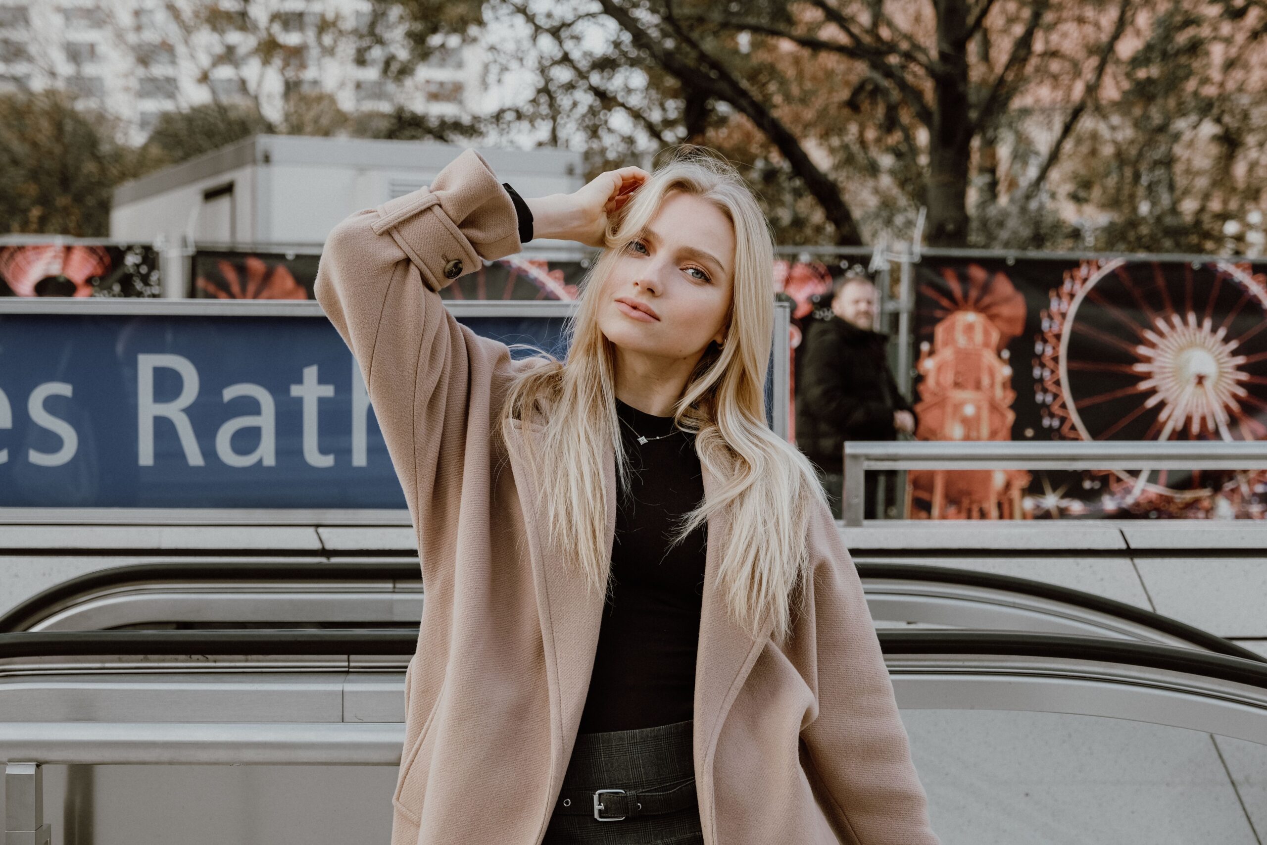 Early Fall Outfits for Warm Weather