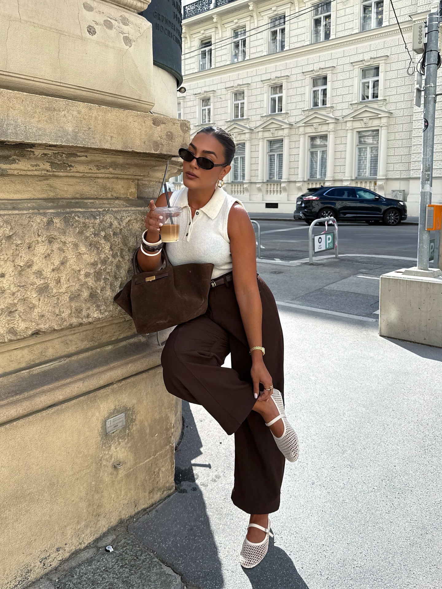 Early Fall Outfits for Warm Weather